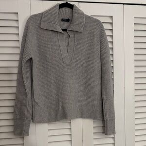 Women’s vineyard vines v neck sweater sz small